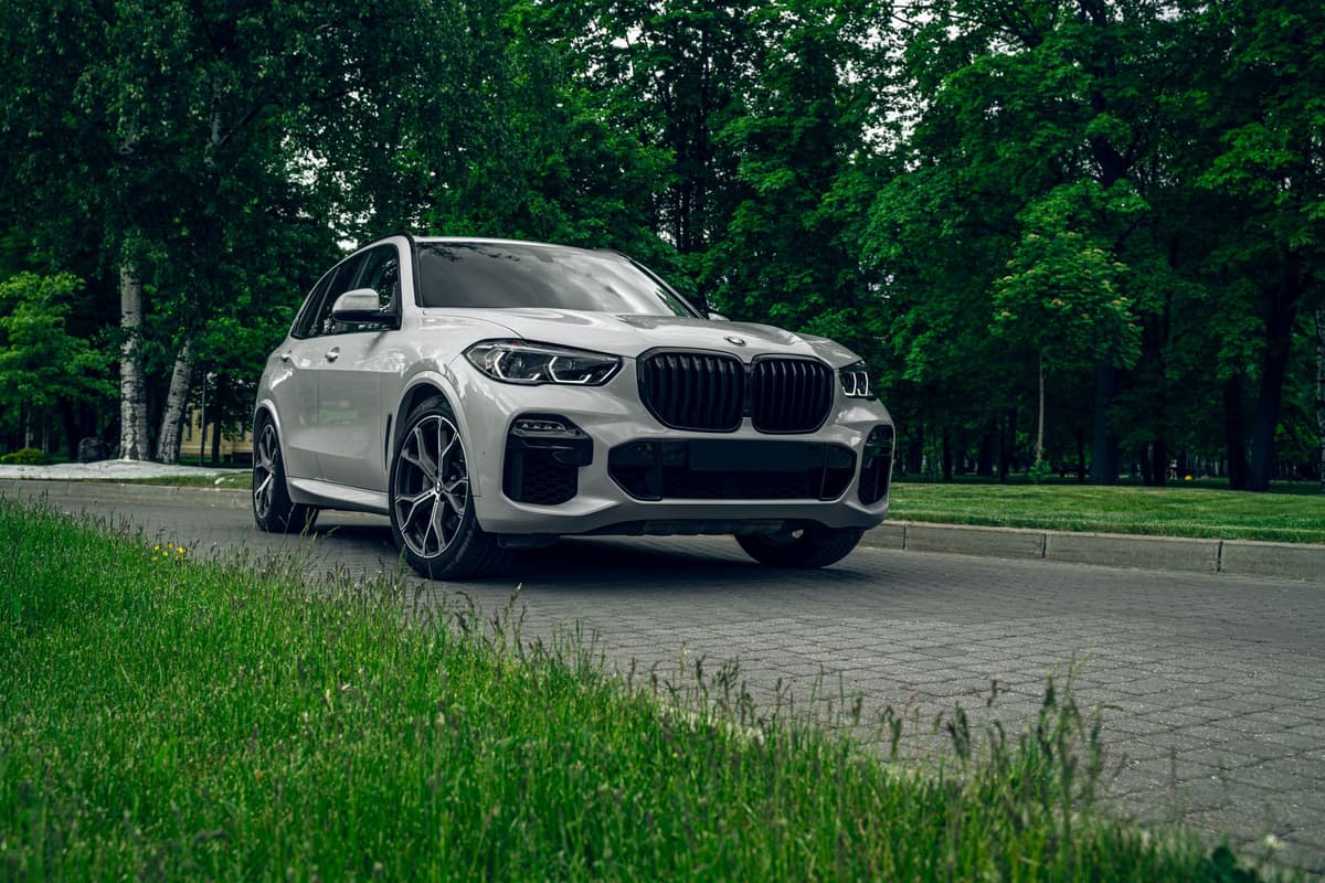 BMW X1 2026: Review Komparasi SUV Mewah dan Spesifikasi Lengkap