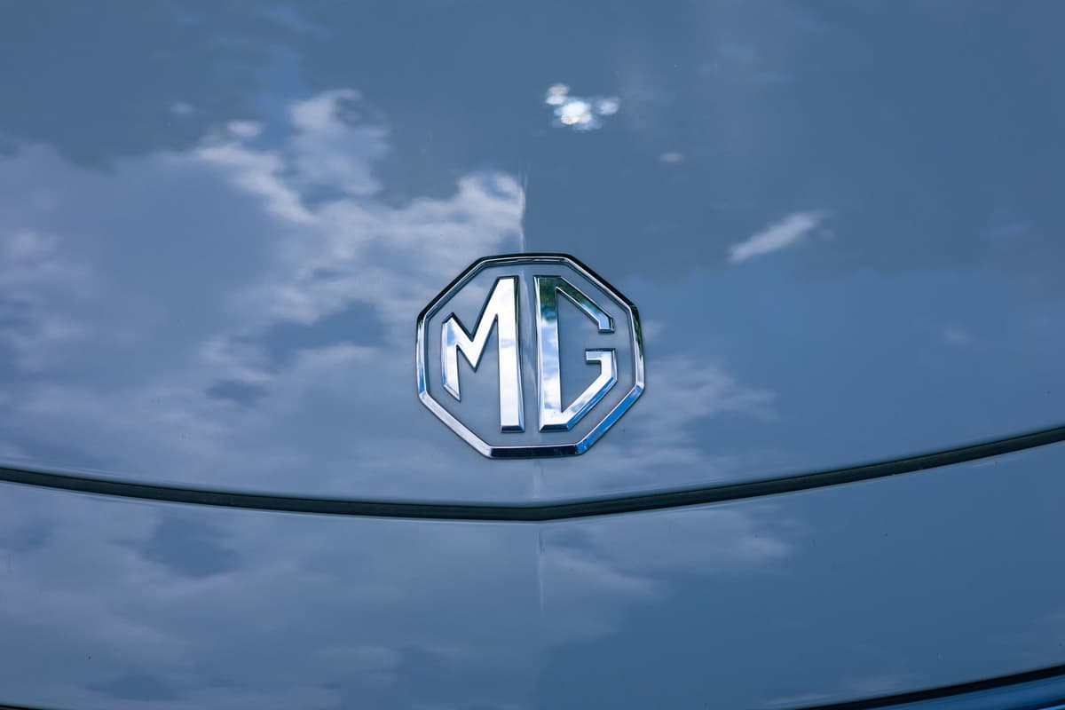 MG 4 EV 2026: Perbandingan Spesifikasi Varian SUV Listrik Terbaru